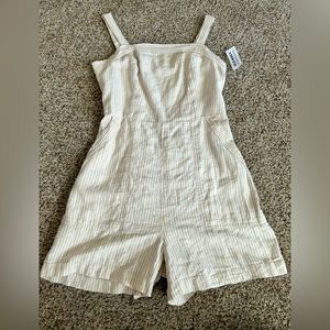 Women’s Romper never worn :)